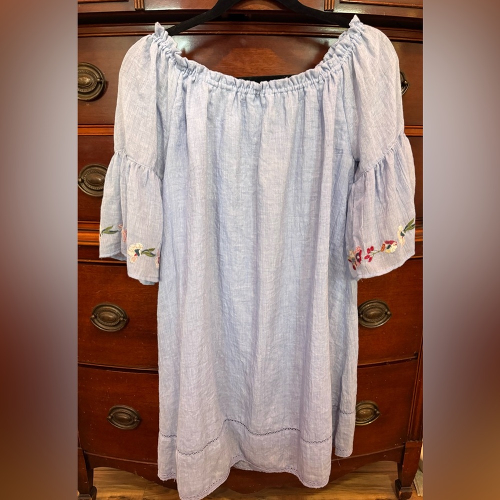 Umgee Size Large, Chambray Tunic With Embroidered… - image 4